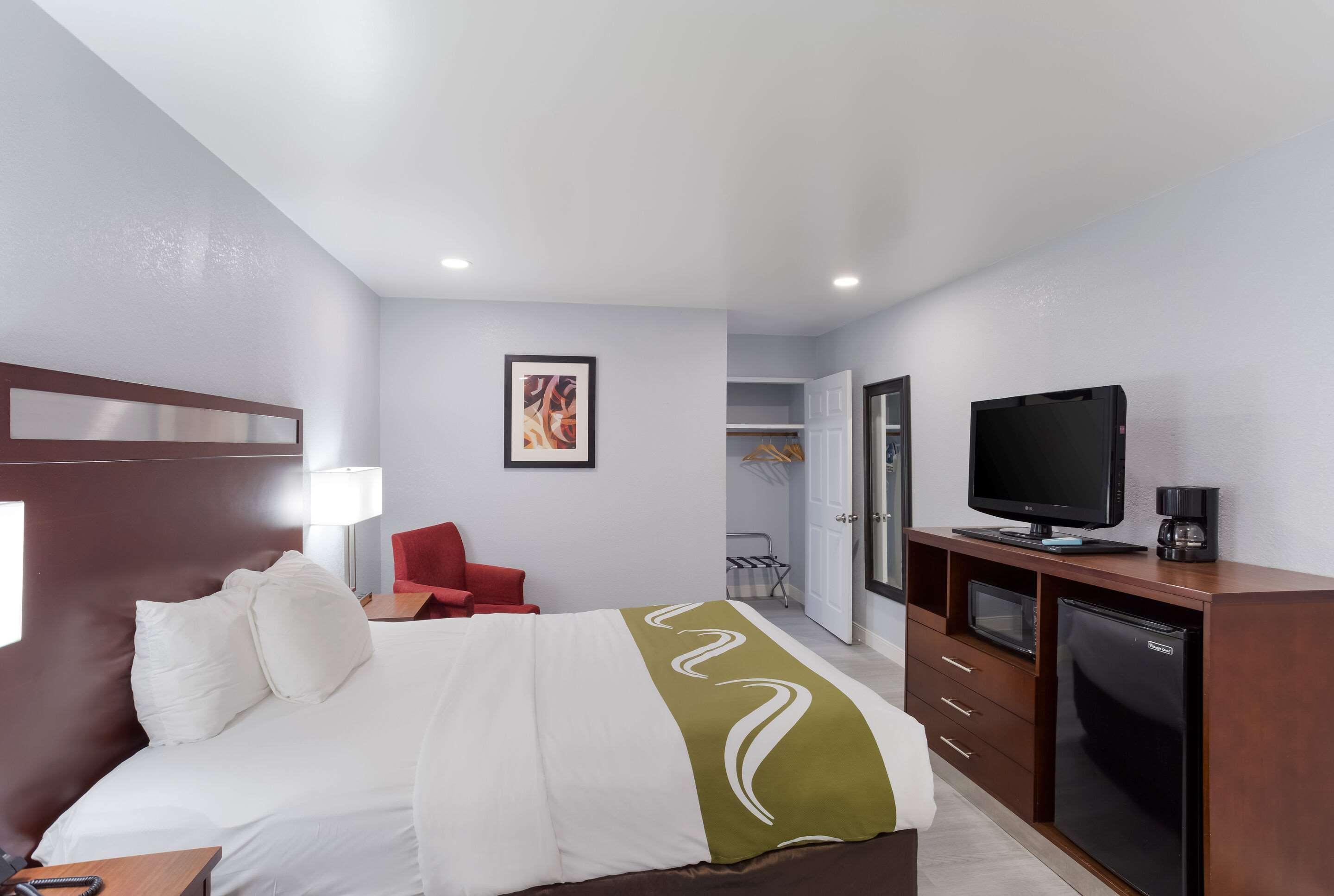 Quality Inn Redding Near I-5 Экстерьер фото