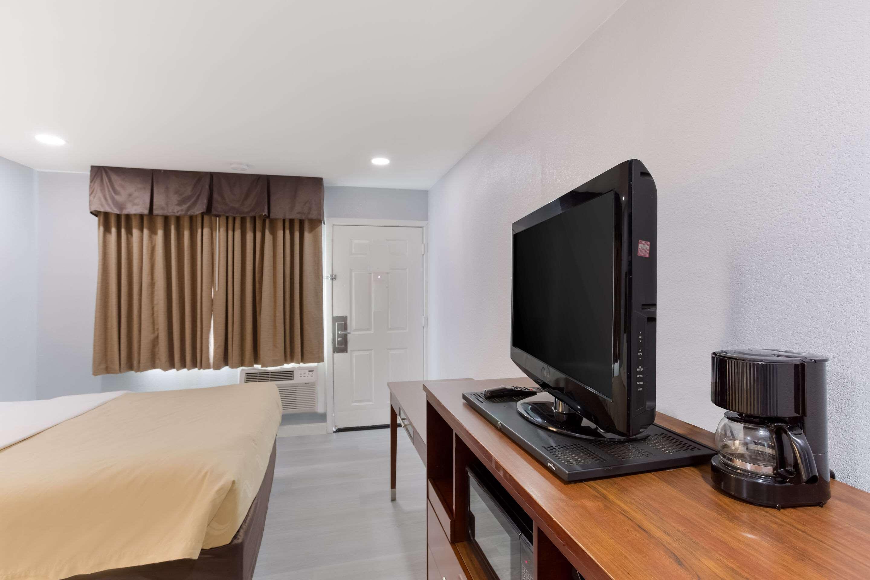 Quality Inn Redding Near I-5 Экстерьер фото