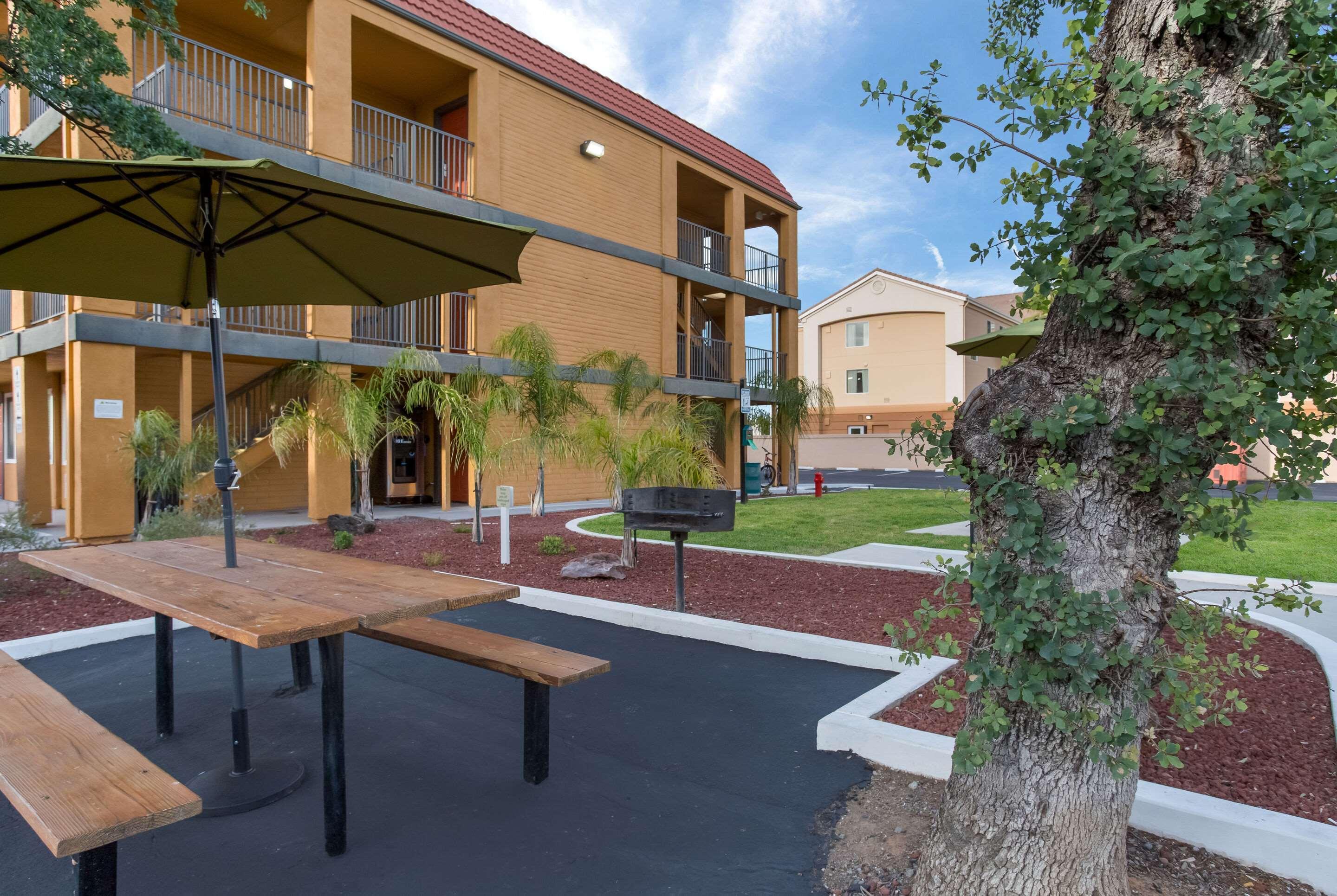 Quality Inn Redding Near I-5 Экстерьер фото