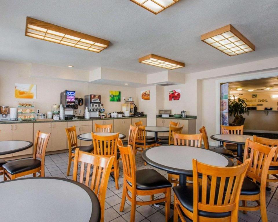 Quality Inn Redding Near I-5 Экстерьер фото