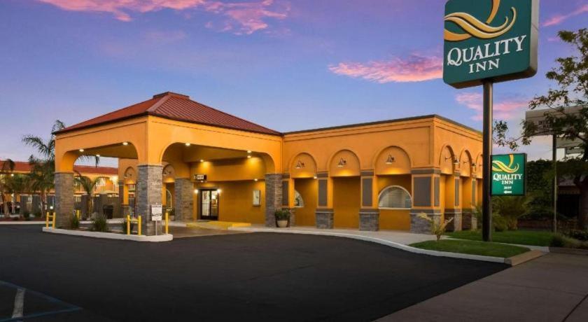 Quality Inn Redding Near I-5 Экстерьер фото
